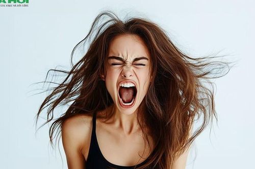 3 cách hành xử tưởng bình thường nhưng lại làm phụ nữ trở nên mất điểm