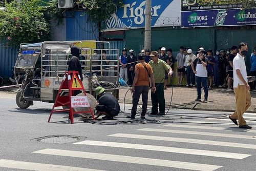 Nam sinh Ninh Bình bị rơi xuống hố thoát nước khi đi học ở Hà Nội, gia đình có hoàn cảnh đặc biệt