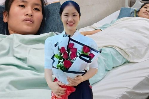 Tặng thưởng Huân chương Dũng cảm cho cô giáo mầm non Hoàng Thị Hiền