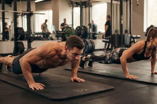 Điều gì xảy ra với cơ thể khi chống đẩy 10 lần mỗi ngày?