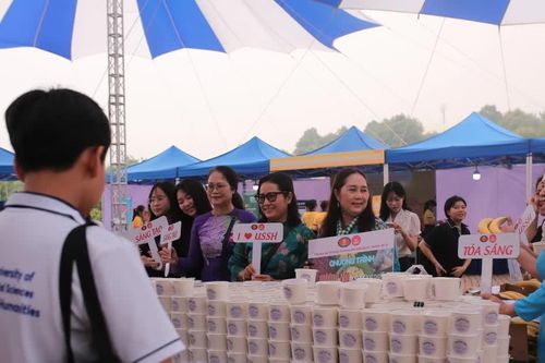 TP.HCM: Trường Nhân văn lan tỏa hương xôi trong Ngày hội chào đón tân sinh viên