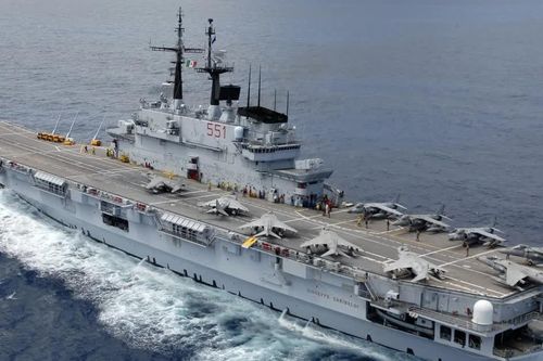 Indonesia đưa tàu sân bay đầu tiên vào biên chế