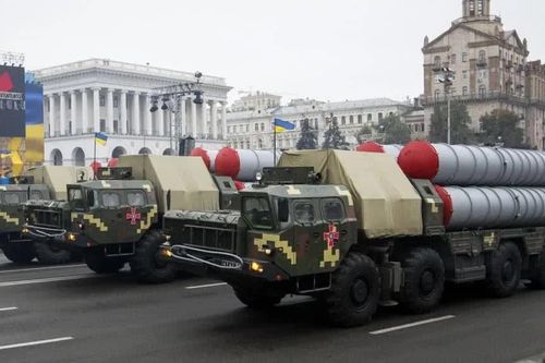 Mỹ sẽ bán các 'phiên bản nhái' tên lửa S-300 cho Ukraine