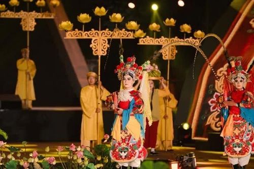 Hát bội kể chuyện nghìn năm giữa lòng Hà Nội