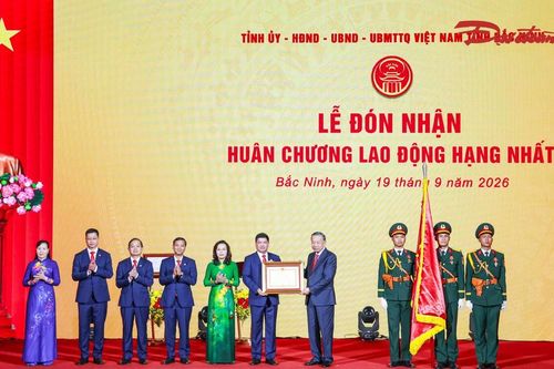 Công bố Nghị quyết của Quốc hội về thành lập thành phố Bắc Ninh và đón nhận Huân chương Lao động hạng Nhất