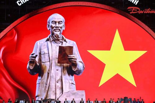 Rực rỡ chương trình nghệ thuật 'Mạch nguồn Kinh Bắc - Vươn cao thời đại' chào mừng thành lập thành phố Bắc Ninh