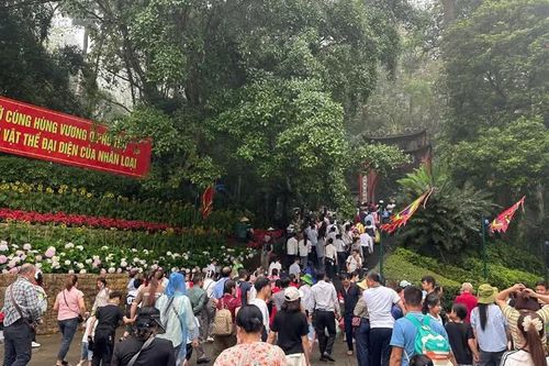 Tượng đài 'Bác Hồ với ngày hội non sông' – Biểu tượng của tinh thần đại đoàn kết toàn dân tộc