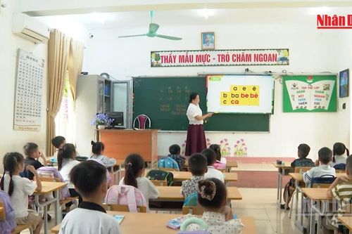 [Video] Sắp xếp lại cơ sở giáo dục giải quyết vấn đề thừa thiếu giáo viên