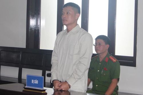 Lừa chiếm tiền bán đất của người quen