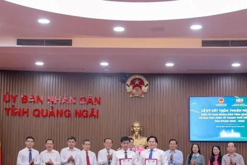19 văn bản hợp tác, 105 nhiệm vụ khoa học: Dấu ấn UEH đồng hành cùng khu vực công