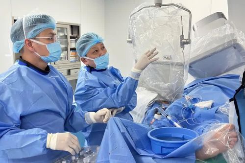 Hai bệnh viện 'bắt tay' cứu 2 bệnh nhân nhồi máu cơ tim ở Phú Quốc