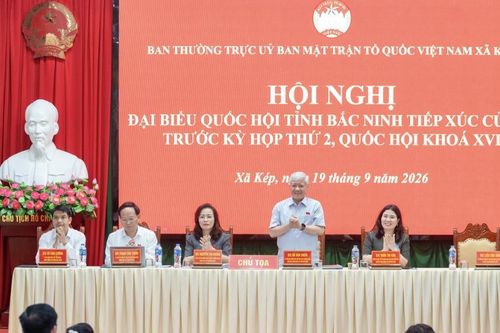 Phó Chủ tịch Thường trực Quốc hội Đỗ Văn Chiến tiếp xúc cử tri xã Kép