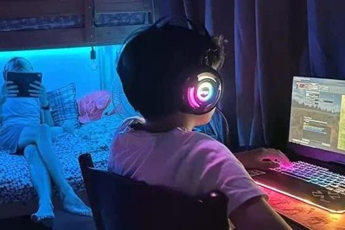 Tưởng mình là nhân vật trong game, không phân biệt được thế giới thật - ảo