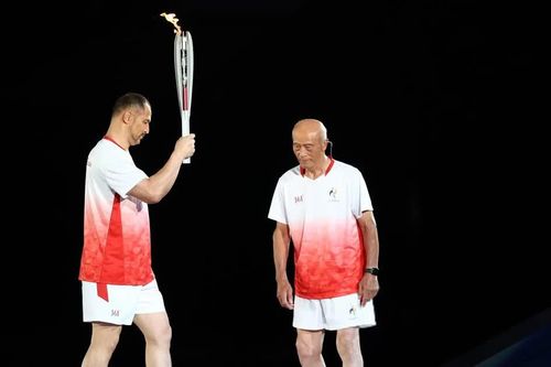 Trọn vẹn và xúc cảm: Đêm khai mạc 'không vết xước của Asiad 20