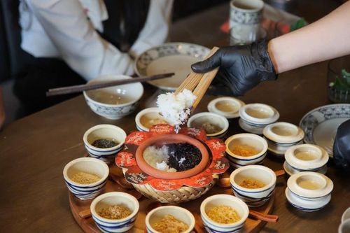 Từ chín vị muối đến câu chuyện ẩm thực Trung Bộ