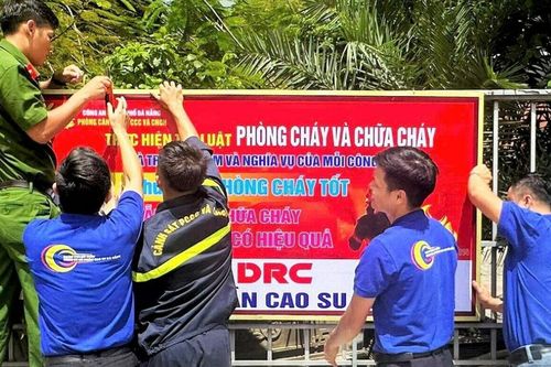 Đoàn Thanh niên Công an TP Đà Nẵng treo gần 200 pano tuyên truyền PCCC