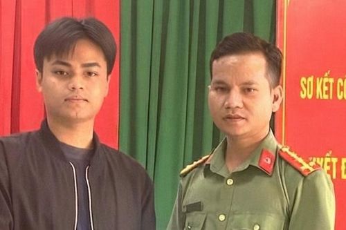 Thanh niên Tà Ôi, Cơ Tu viết đơn tình nguyện tham gia nghĩa vụ Công an