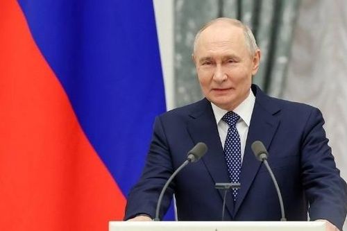 Tổng thống Putin nói về công nghiệp quốc phòng Nga và quan hệ với châu Âu