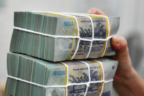 Trưởng phòng lương gần 30 triệu/tháng bị chấm dứt hợp đồng, đòi hơn 685 triệu