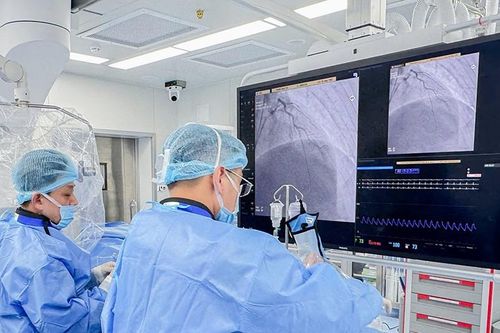 Xuyên đêm cứu sống hai trường hợp nhồi máu cơ tim tại đảo Phú Quốc