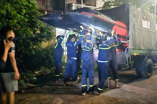 Tìm thấy thi thể nữ sinh lớp 11 nhảy cầu ở Thái Nguyên