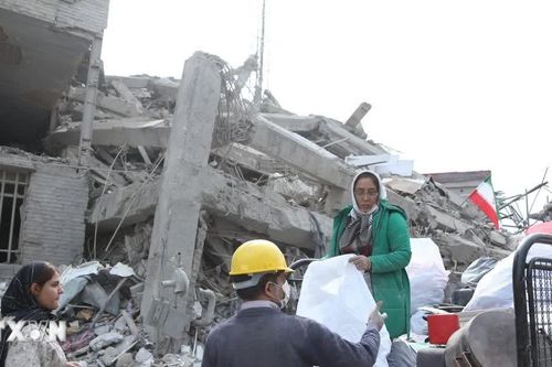 Iran vận động quần chúng tham gia hỗ trợ đất nước