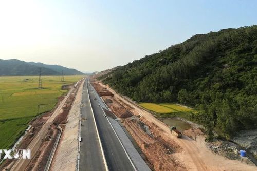 Lập Hội đồng thẩm định Báo cáo nghiên cứu tiền khả thi cao tốc Bảo Hà-Lai Châu