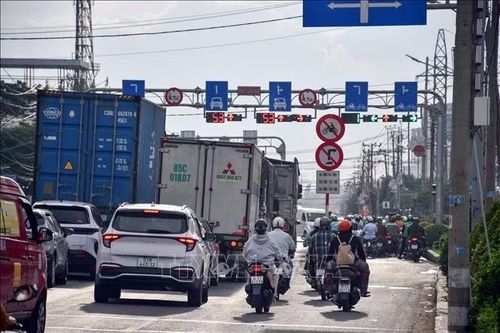 Tây Ninh nghiên cứu mở rộng Quốc lộ 1 lên 10 làn xe