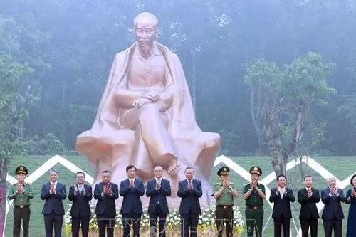Tổng Bí thư, Chủ tịch nước Tô Lâm dự Lễ kỷ niệm Ngày Bác Hồ về thăm Đền Hùng