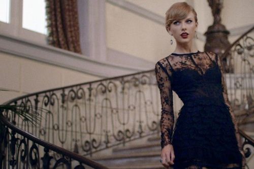 Lâu đài từng xuất hiện trong MV của Taylor Swift được bán đấu giá lên tới 75 triệu USD