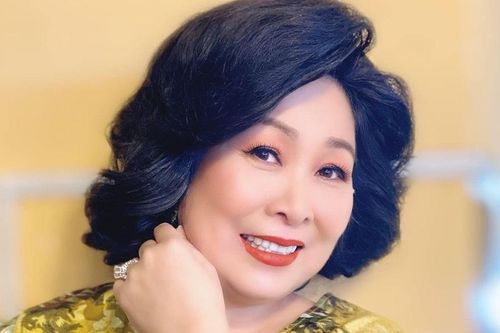 Hạnh phúc đến muộn của NSND Hồng Vân