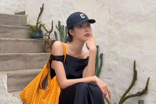 Hoa hậu Thanh Thủy diện váy lệch vai, khoe trọn chi tiết quyến rũ