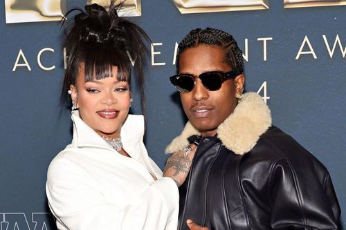 Rihanna cùng con trai xuất hiện trên sân khấu concert của A$AP Rocky