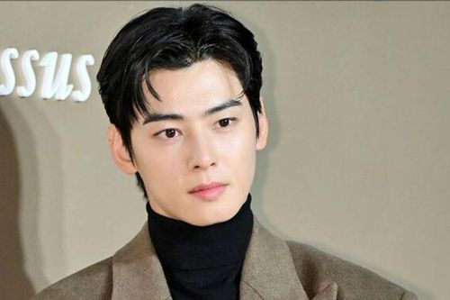 Cha Eun Woo bị nghe lén tại quán cà phê, cảnh sát vào cuộc điều tra