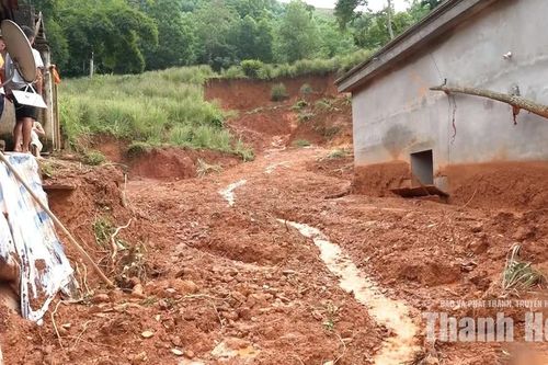 Xã Kim Tân sạt lở đồi Đa Đụn, di dời khẩn cấp 3 hộ dân