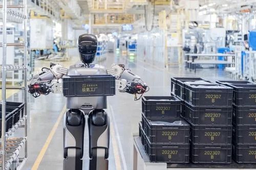 Trung Quốc dùng robot hình người để chế tạo robot hình người