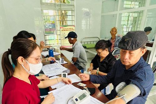 Phường Liên Chiểu khám sức khỏe cho 800 người
