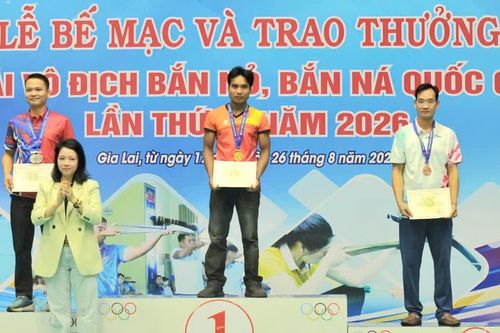 Xạ thủ tài năng nơi vùng biên