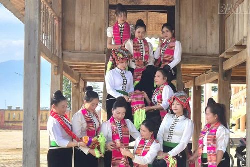 Khăn Piêu trong đời sống đương đại
