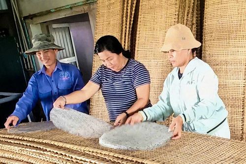 Nối nghề xưa trong nhịp máy cơ giới