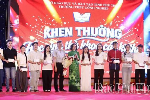 Trường THPT Công Nghiệp: Kết nối học sinh đầu cấp qua “Đêm hội Chào 10”