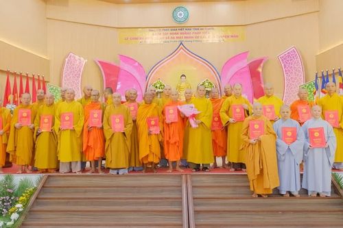 An Giang: Công bố nhân sự các ban chuyên môn, gần 1.000 Phật tử dự tập huấn hoằng pháp