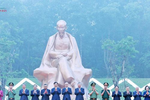 Từ lời Bác ở Đền Hùng đến khát vọng làm cho đất nước mạnh lên