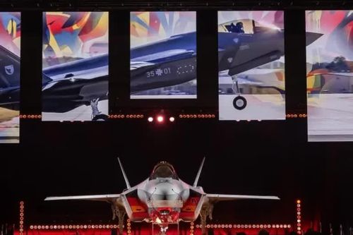 Đức tiếp nhận tiêm kích tàng hình F-35A đầu tiên từ Mỹ