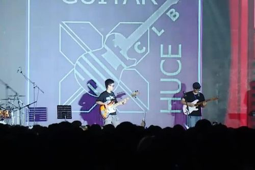 Sôi động đêm nhạc chào tân sinh viên Đại học Xây dựng