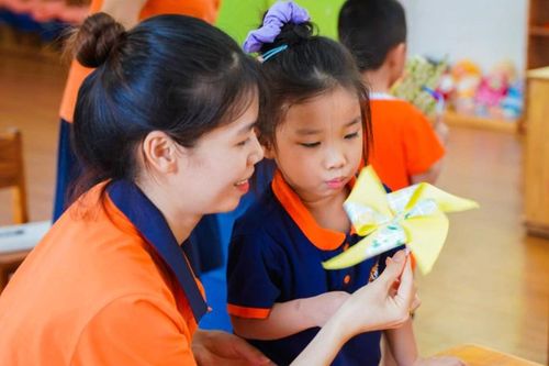 Quy định về điều kiện nhận hỗ trợ tiền trông trưa, nấu ăn cho trẻ mầm non