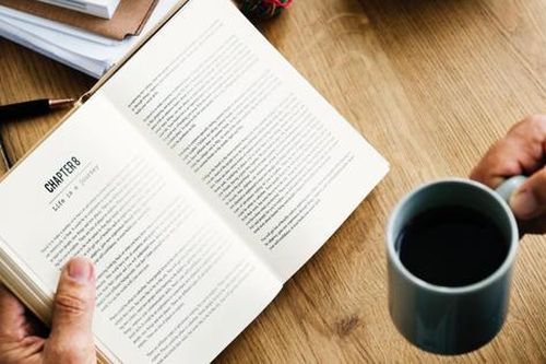 Tỷ phú Bill Gates, Warren Buffett và quy tắc 5 giờ học hỏi để duy trì thành công