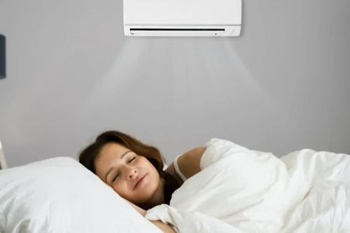 Bật điều hòa những ngày giao mùa, dùng thế nào để vừa dễ chịu vừa đỡ tốn điện?