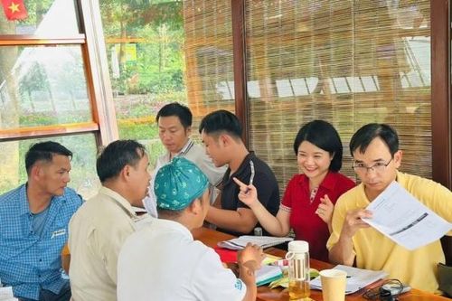 Tập huấn lớp trồng cà phê nông lâm kết hợp và chuyển đổi trang trại theo bộ tiêu chuẩn Hữu cơ Naturland