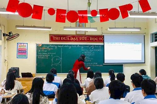 Không điều động giáo viên làm nhiệm vụ hành chính, bảo vệ thời gian chuyên môn